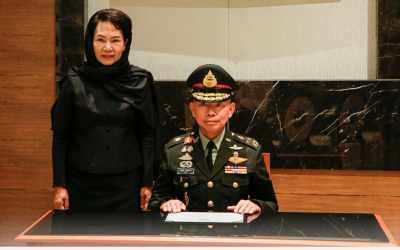 OFFICIAL VISIT BY HIS EXCELLENCY GENERAL UKRIS BOONTANONDHA, CHIEF OF DEFENCE FORCES OF THE ROYAL THAI ARMED FORCES TO THE SULTAN HAJI HASSANAL BOLKIAH ISLAMIC KHAZANAH HALL.