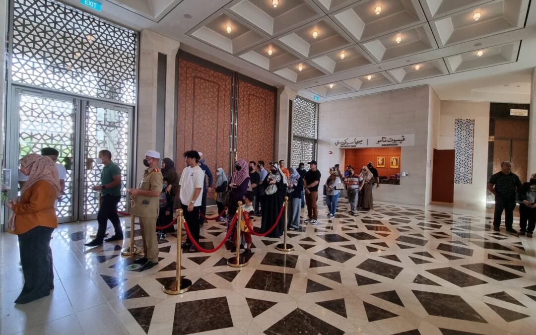 Thousand Flock To Balai Khazanah Islam Sultan Haji Hassanal Bolkiah on Final Day of The Noble Hair Exhibition.